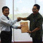 Penyerahan LHP oleh Kalan BPK RI Perwakilan Provinsi NTB