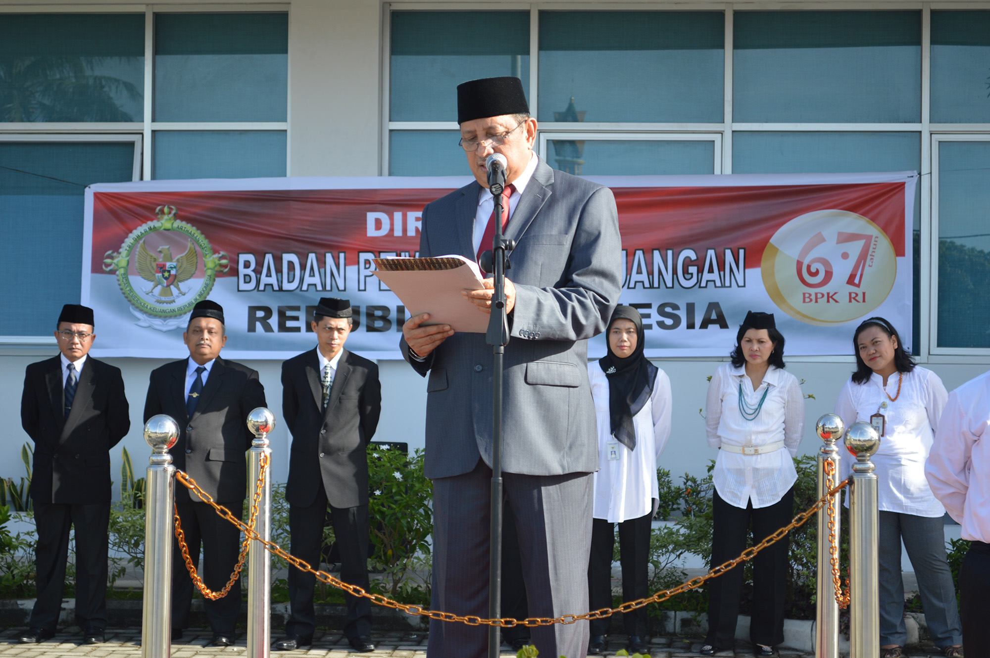 Upacara Bendera Peringatan Hut Ke 67 Syukuran Dan Teleconference Bpk Ri Di Kantor Bpk Ri 0030